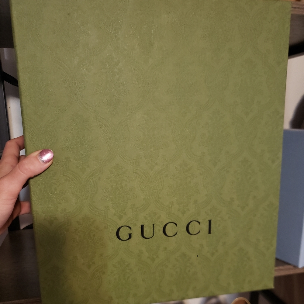 Gucci shoe box